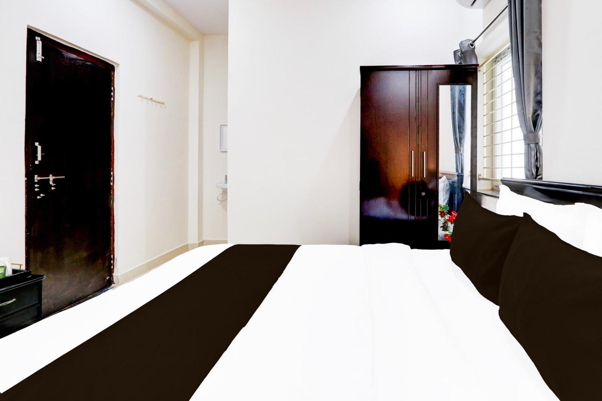 Super Hotel O Adibatla Near Tcs Ibrahimpatan Экстерьер фото