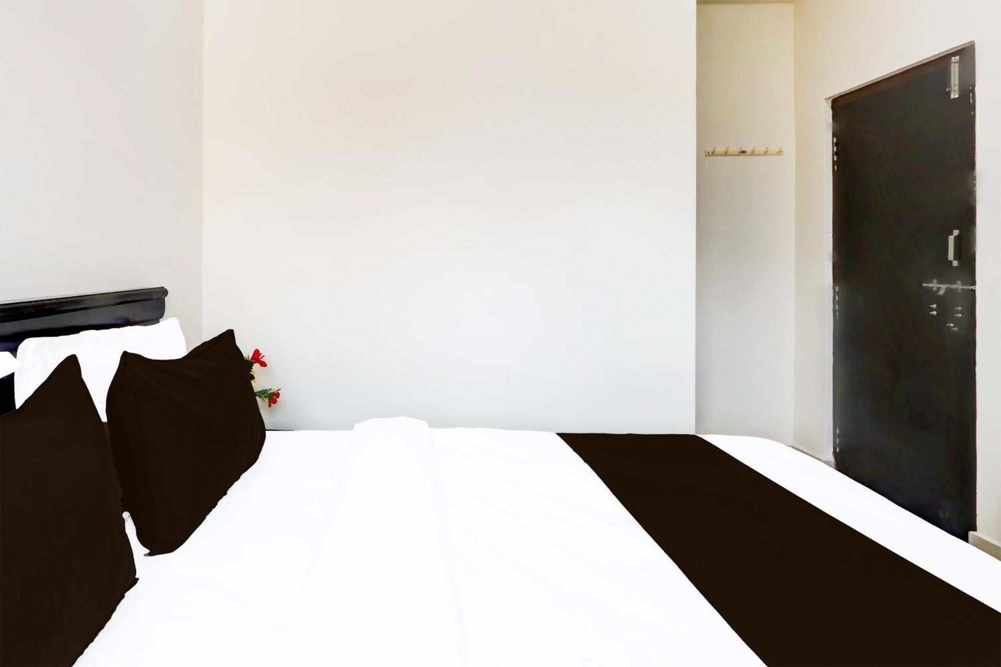 Super Hotel O Adibatla Near Tcs Ibrahimpatan Экстерьер фото